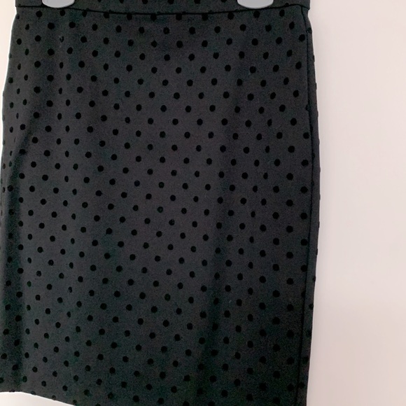 Ann Taylor pencil skirt with velvet polka dots - Picture 2 of 8